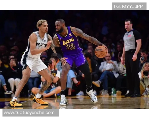 马刺与湖人今日比赛比分实时更新及精彩瞬间回顾